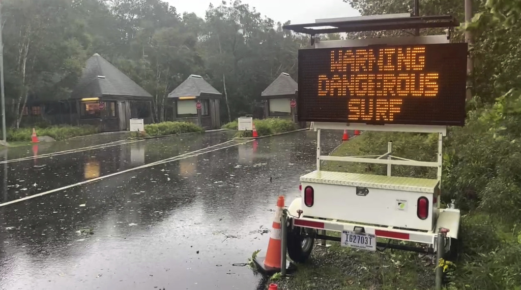 Weakening storm Lee bears down on New England and Canada with still-dangerous winds, heavy rains | News, Sports, Jobs - Vimarsana News